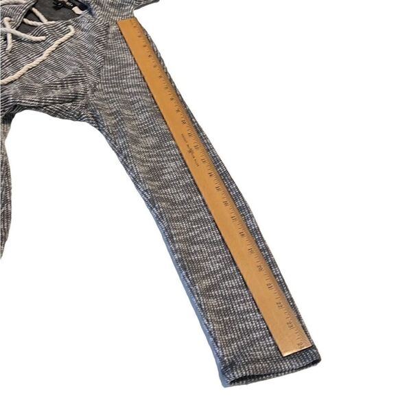 Inspired Heart Black and White Woven Front Pocket Hoodie Pullover Size M - Picture 3 of 15